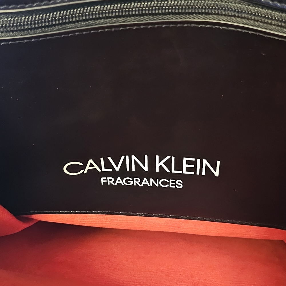 Calvin Klein Tote & Clutch Purse Black / Red Imitation Leather Vinyl.NWT. - Picture 3 of 7